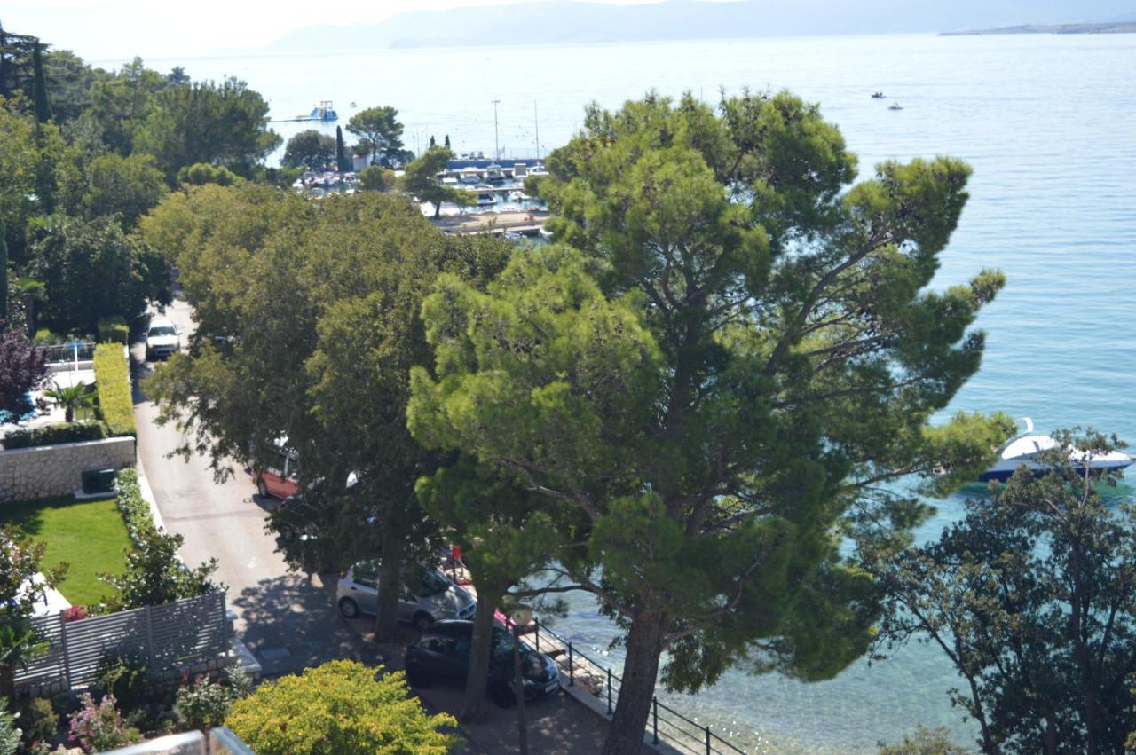 Nirvana Crikvenica Bagian luar foto