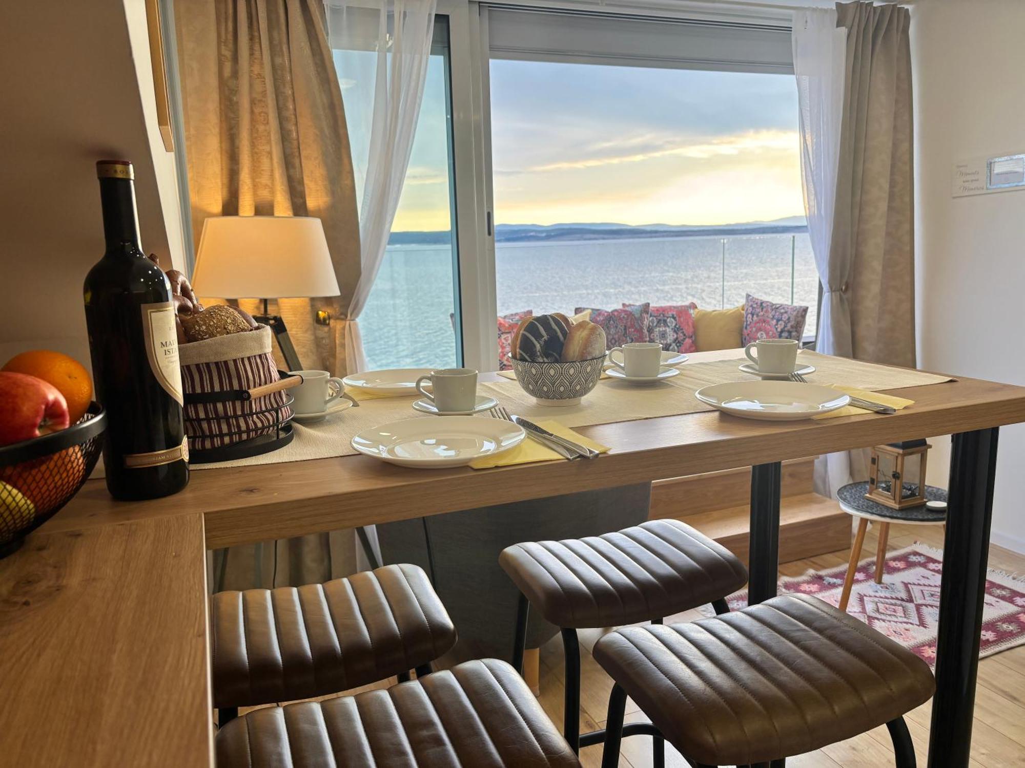 Nirvana Crikvenica Bagian luar foto
